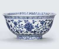 XUANDE (1426-35) AN EARLY MING BLUE AND WHITE BOWL